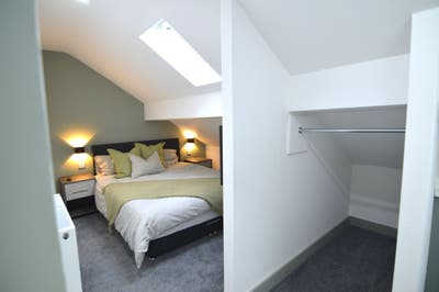 Fully Furnished 6-Bedroom HMO on Chantry Lane  Main Photo