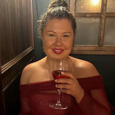 27 year-old journalist looking for a flatshare! Main Photo