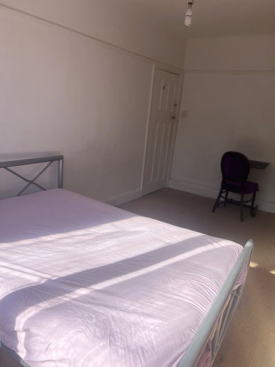 Affordable room Main Photo