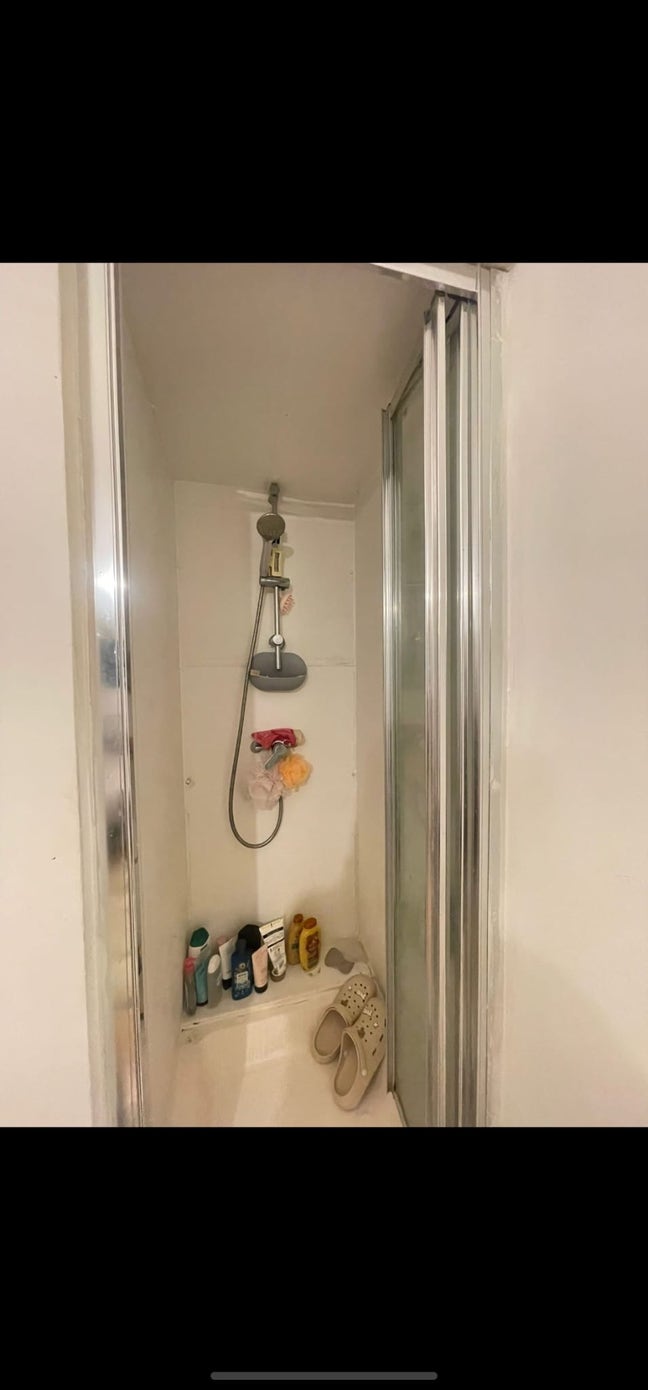 En-suite room and wc Main Photo