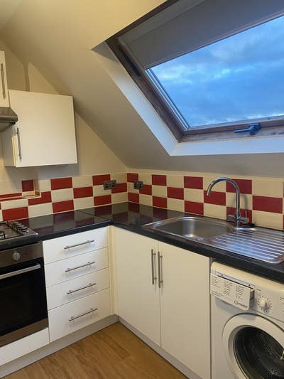 One bedroom flat for single person  or couple  Main Photo