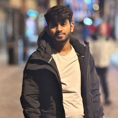 Professional Male seeks a single or double room Main Photo