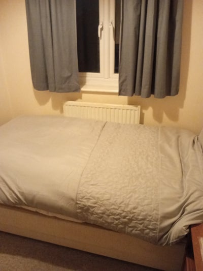 Single bed room  Main Photo