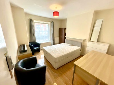 🔥Large Double Room in Prime Location+All Bill Incl Main Photo