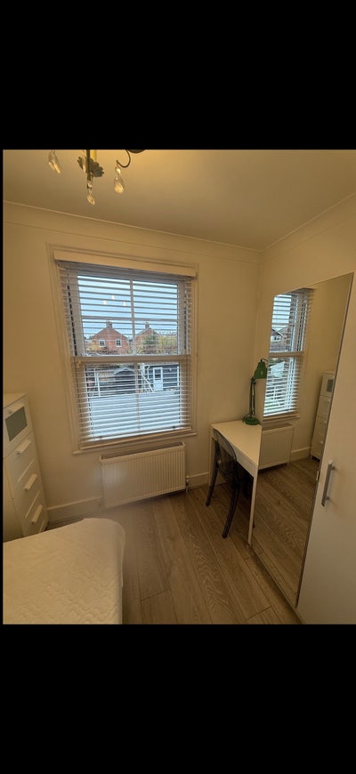 Small Double Room – Chelmsford – &pound;625 – Discount Main Photo