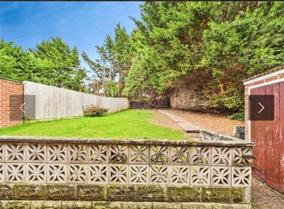 Beautiful newly refurbished house high-quality roo Main Photo