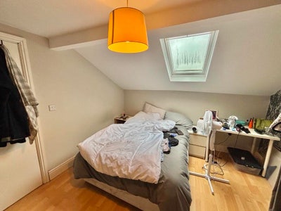 Loft room in a furnished shared house  near center Main Photo