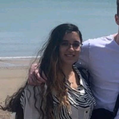 Quiet and tidy 23 year old female professional Main Photo