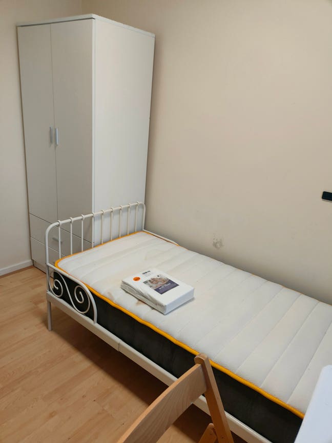  Canning town one singe room to let Main Photo