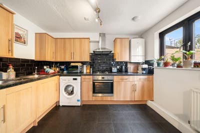  Furnised Double Room Near River- All Bills Main Photo