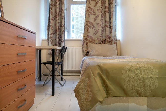 Cozy Room in Shared Flat – E14 🏠 Poplar Main Photo