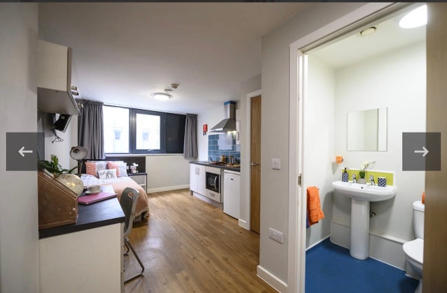 Private Studio – City Centre – Available Now Main Photo