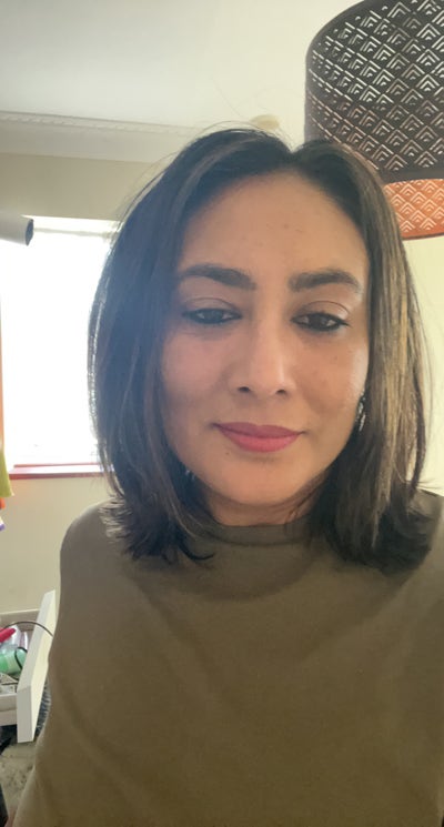 Two females seeking to share one room Main Photo