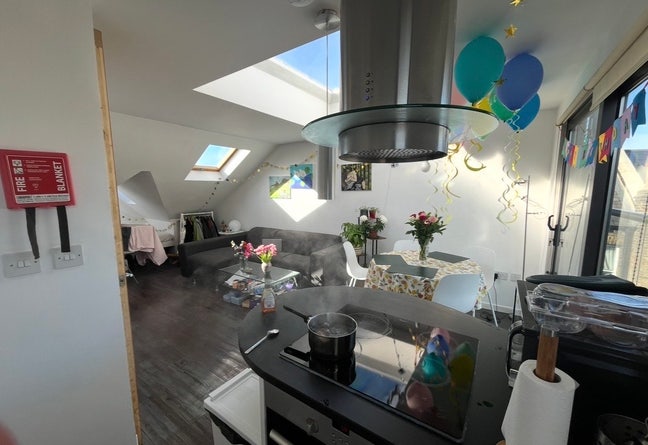 Looking for a Flatmate!  Main Photo