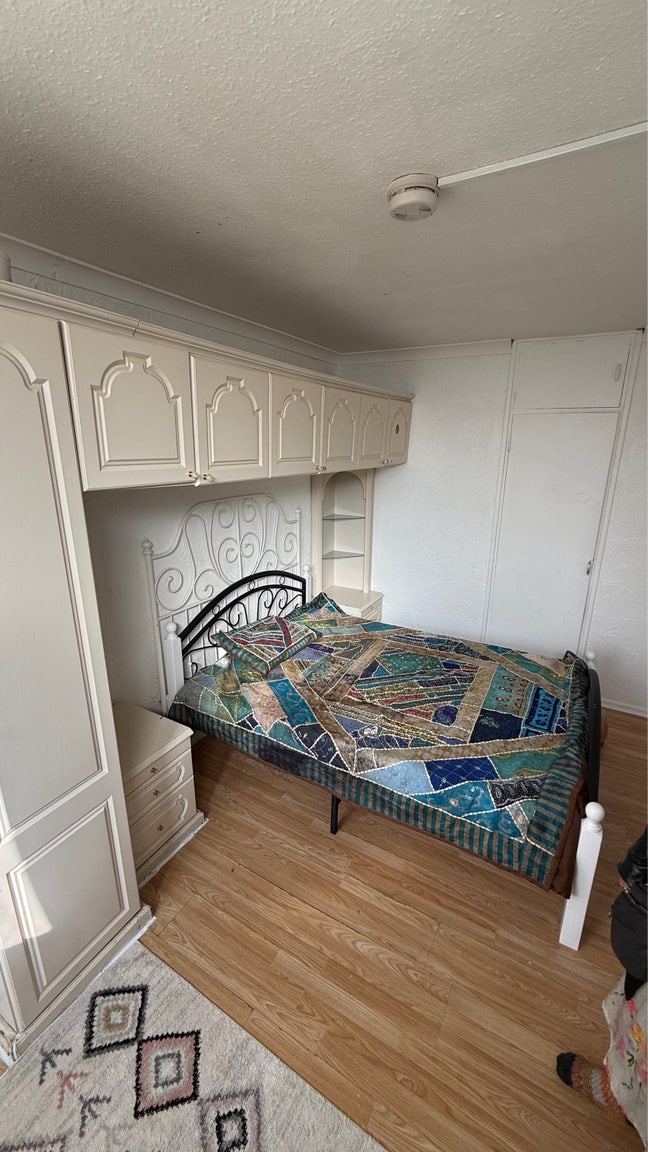 Double Room - London East  Main Photo