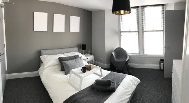 Double Bedroom | En Suite | Heaton Main Photo