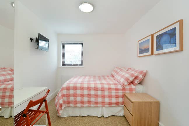 Lovely En-suite Double Room in Canada Water Main Photo