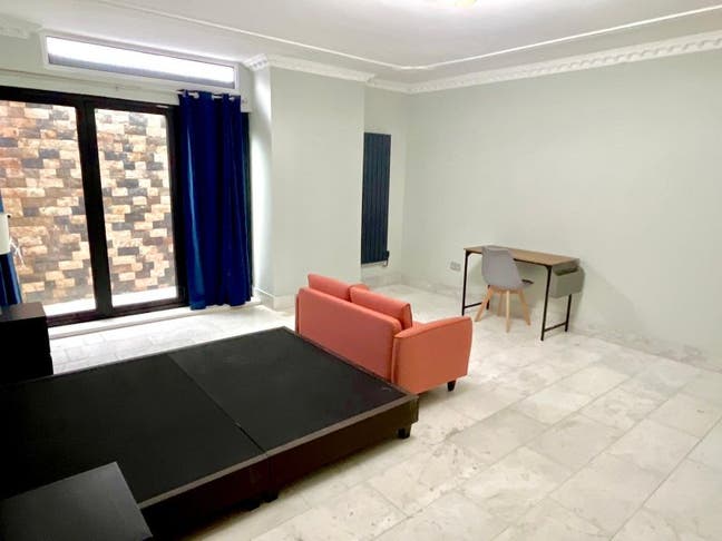 ✨Bright Furnished Rooms in a Modern in FINCHLEY   Main Photo