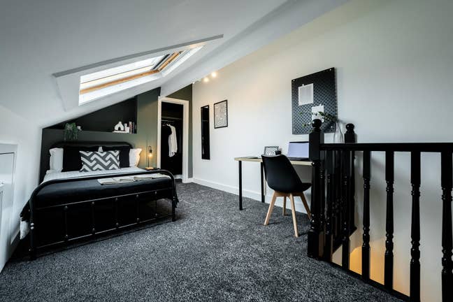 Burley Attic Room Main Photo