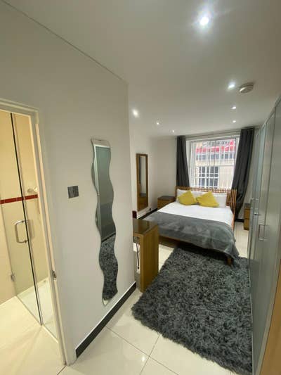 Ensuite Double Room – Gloucester Place, Marylebone Main Photo