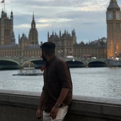 Couple seeks double room Main Photo