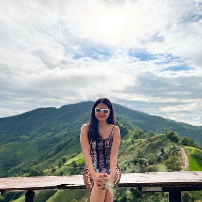 Professional Female seeks a single or double room Main Photo