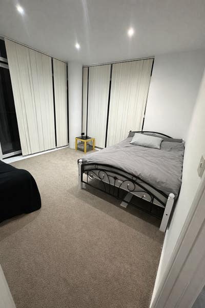 Bright Modern Double Room With Balcony | Furnished Main Photo