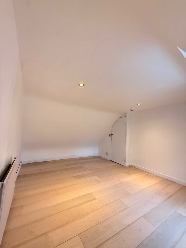 Oak cottage Main Photo