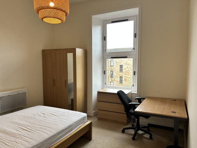 Beautiful postgrad room in West End🌻☀️ Main Photo