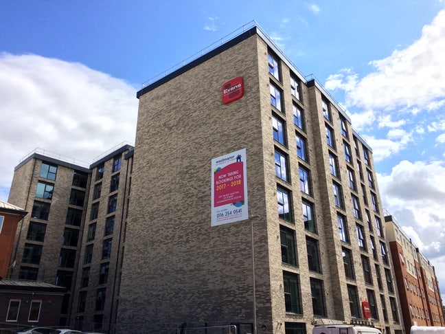 Evans Student Living / Oxford Grange Room Takeover Main Photo