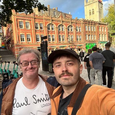 Friendly, tidy professional seeking sociable house Main Photo