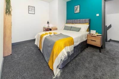Modern Ensuites | All Bills Inc | Salford Main Photo