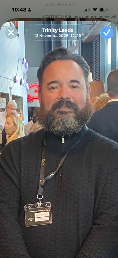 Quiet clean & Tidy professional male  Main Photo