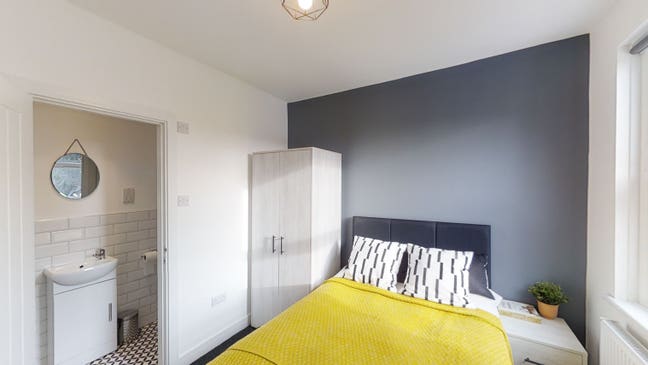 Luxury room with EN-SUITE shower room Main Photo