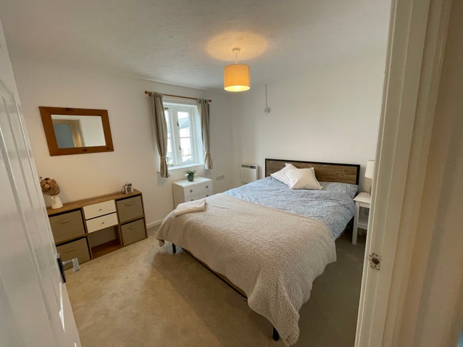 Spacious double near Kingsbridge Main Photo