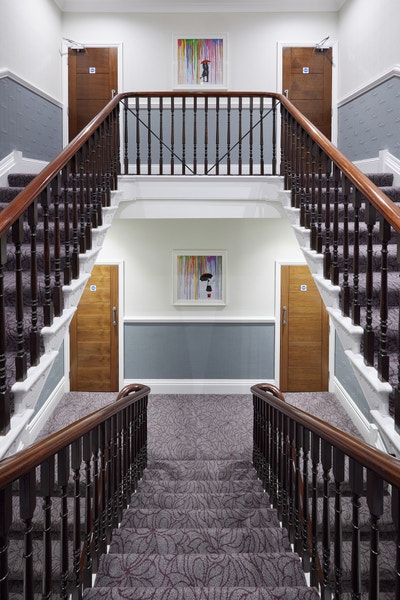 Double en-suite Room with FREE Parking and Pool. Main Photo