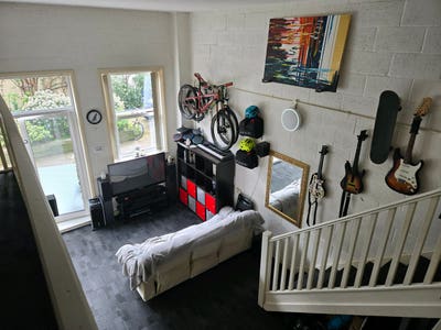 Searching for an easy going flatmate to join us Main Photo