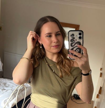 Graphic Designer looking for a room in Clifton Main Photo