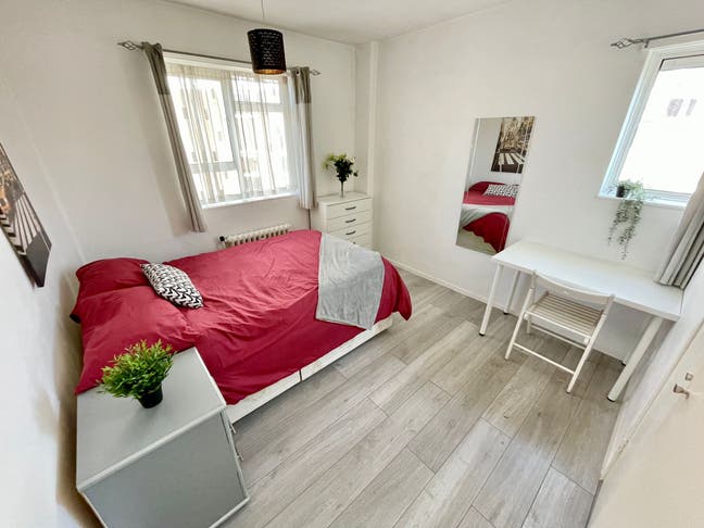 Bright and lovely room in Victoria Main Photo