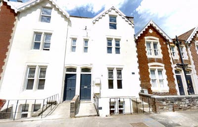 Newly Renovated 5-bed Student House near UoB Main Photo