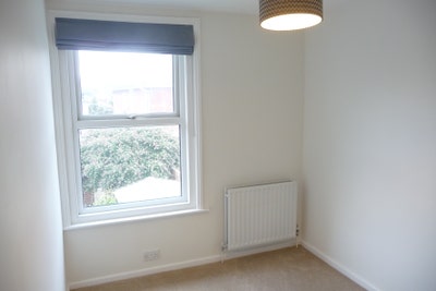 Single room with ensuite and private living room Main Photo