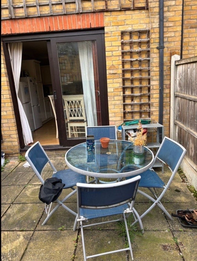 Big Room Available Near Tower Bridge Main Photo