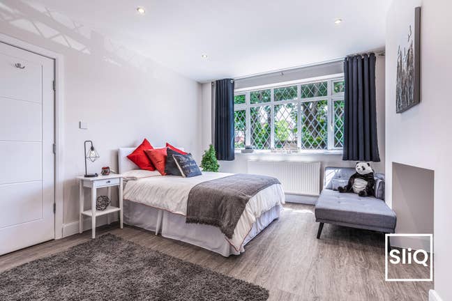 Two Spacious Doubles – Friendly Home, Well Managed Main Photo