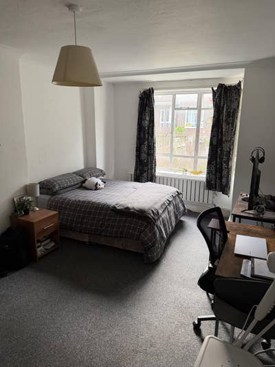 Room for rent in Roehampton  Main Photo