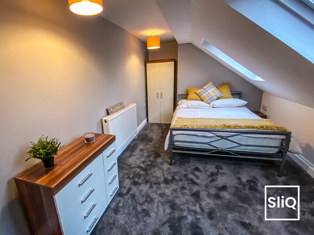 Beautiful Double bedroom in Tooting Broadway  Main Photo