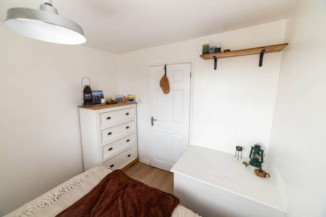 Single Bedroom Lockleaze available Main Photo
