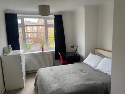 Bright Spacious Double Bedroom - SE16 Rotherhite Main Photo