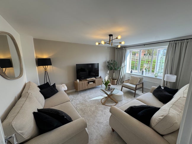 King Room Mon–Fri | Stanton Cross, Wellingborough Main Photo