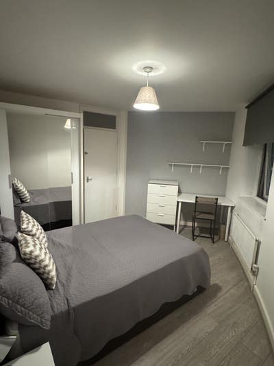 En-suite Room  Main Photo