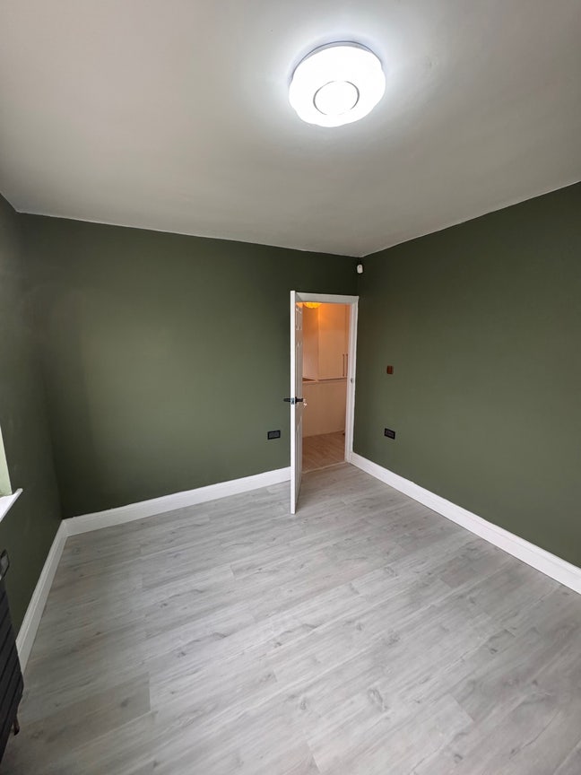 Double Bedroom Fully furnished  Main Photo